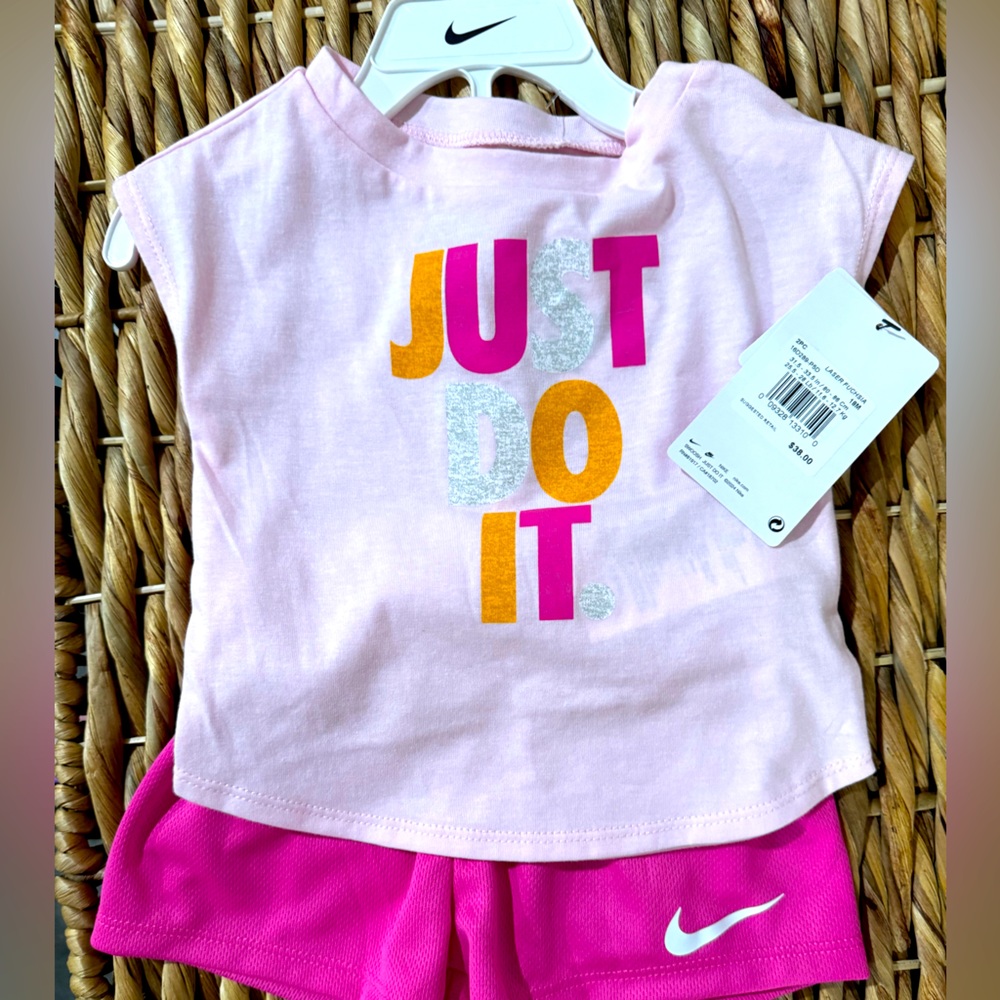 NIKE short set for girls NWT